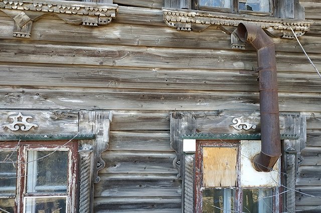 Митя Алешковский выступил против обеспечения новым жильем жителей старого фонда