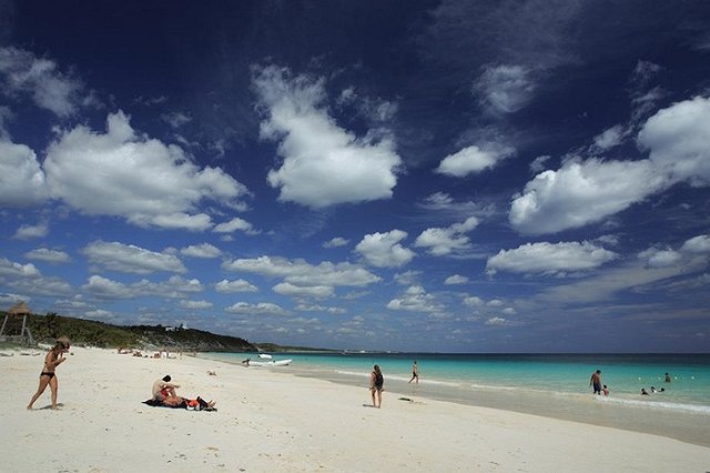 Российские туристы смогут летать на отдых в еще одну жаркую страну