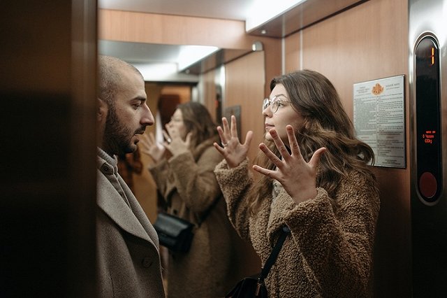 73% россиян матерятся на работе