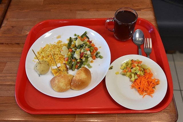 Гратен и фишбургер. А как вас кормили в школьной столовой?