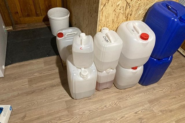 Осуждённый из Невьянской колонии организовал наркотрафик