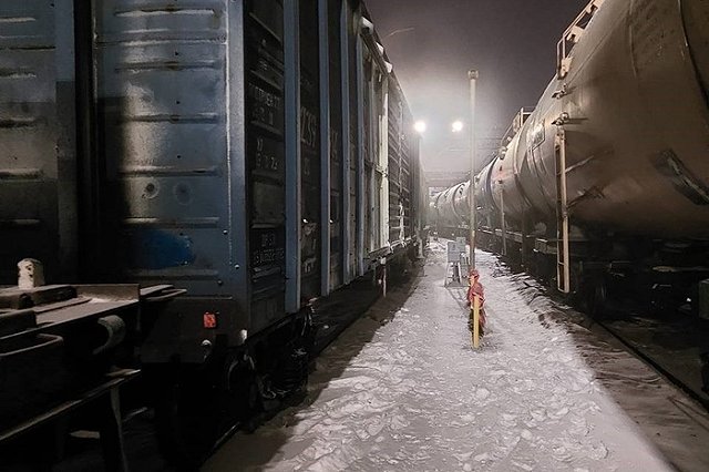 В Екатеринбурге на ж/д станции произошёл инцидент с опасным химикатом