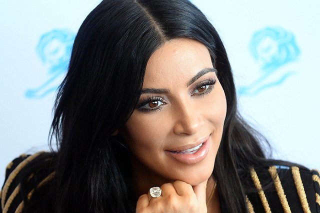 Беспорядки в Армении объяснили влиянием Ким Кардашьян