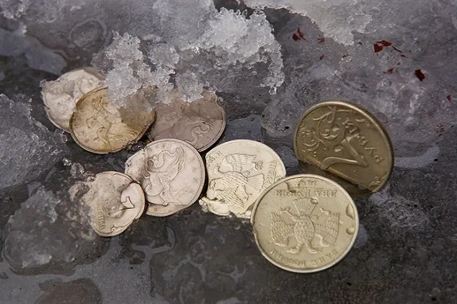 Доходность будет падать: екатеринбургские банки снизили ставки по вкладам