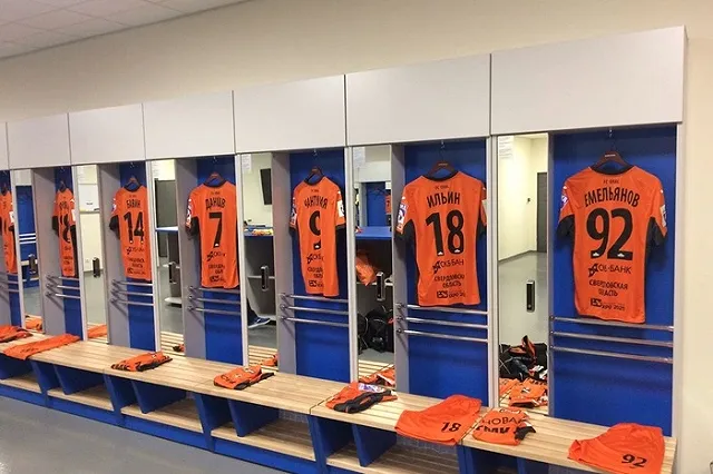 Два автогола, две травмы и отмененное удаление. «Урал» в гостях уступил «Зениту»