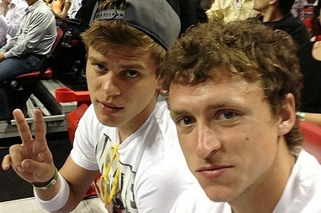 Мамаеву с Кокориным напомнили, что и не таких звезд сажали