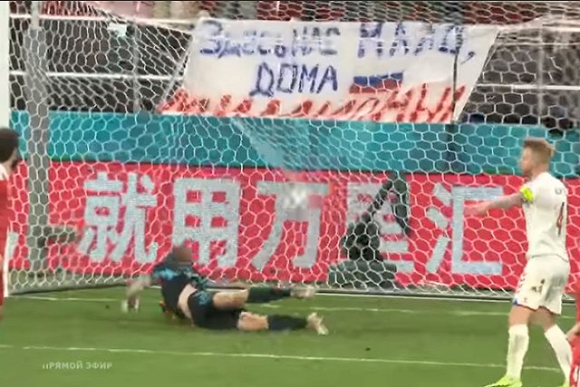 Сборная России с разгромным счетом проиграла Дании и выбыла из Евро-2020