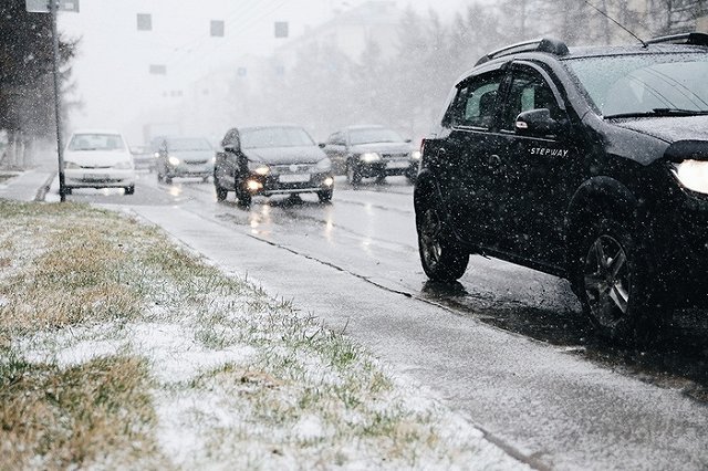 В ГИБДД Екатеринбурга предупредили автолюбителей о непогоде