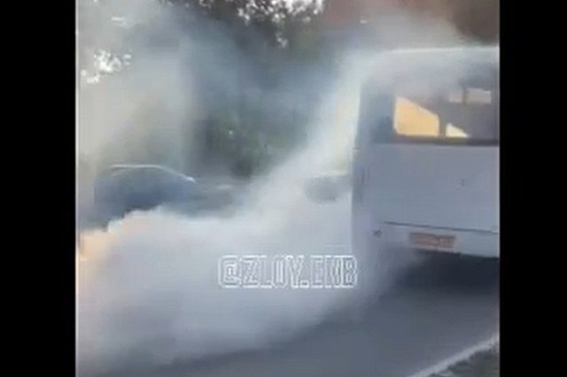 По Сортировке проехал дымящийся автобус с пассажирами