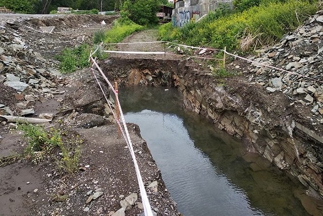 Трехлетний ребенок утонул в ливневой траншее в Сочи