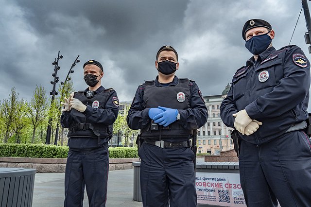 Губернатор Куйвашев высказался о тех, кто игнорирует меры ограничений и самоизоляции