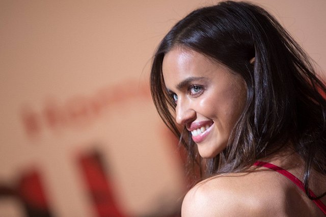 Челябинская модель Ирина Шейк снова одна