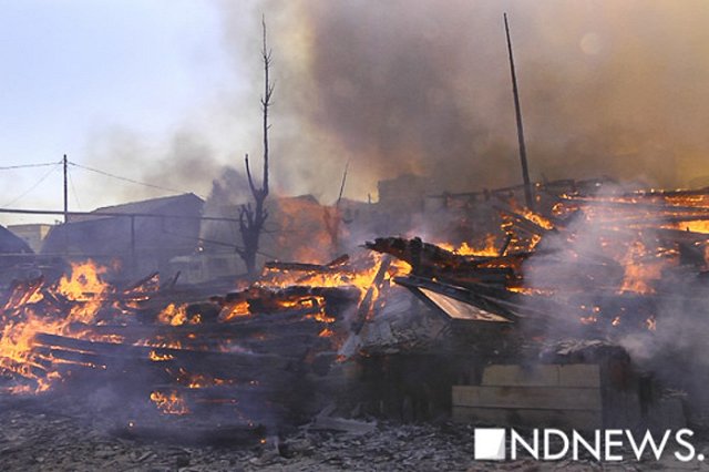 Названа предварительная причина пожара на улице Шекспира в Екатеринбурге