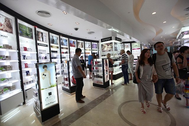 В аэропорту «Кольцово» открылся новый Duty Free