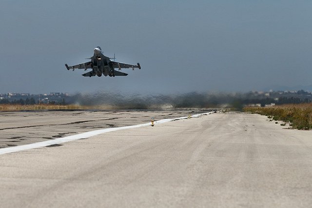 Пенсионеров дома на Малышева вынуждают оплачивать коммунальные счета Минобороны