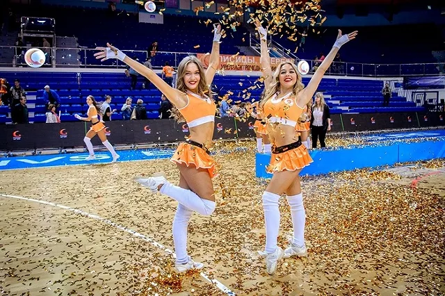 Требуются красотки! «Автомобилист» и УГМК ищут черлидирш — гимнасток и акробаток