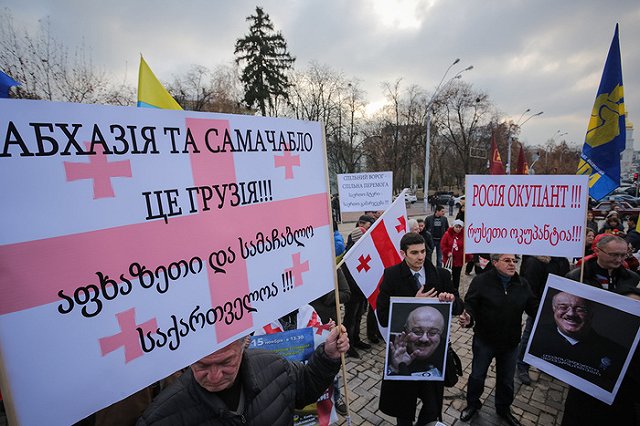 Украинский телеканал устроит флешмоб в поддержку обругавшего Путина журналиста