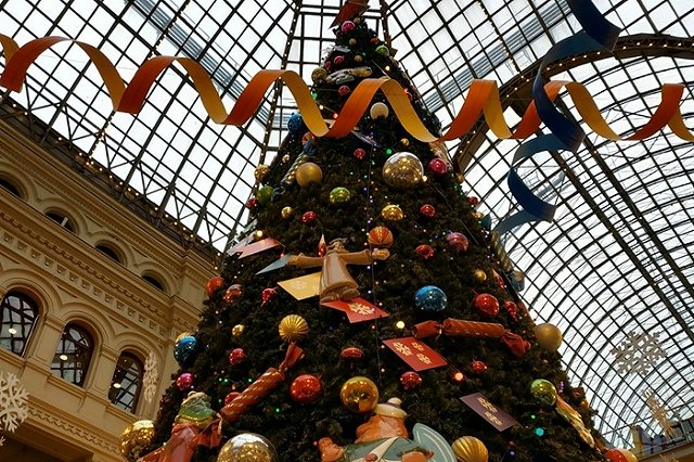 Сделать 31 декабря выходным днем предложили главам субъектов РФ