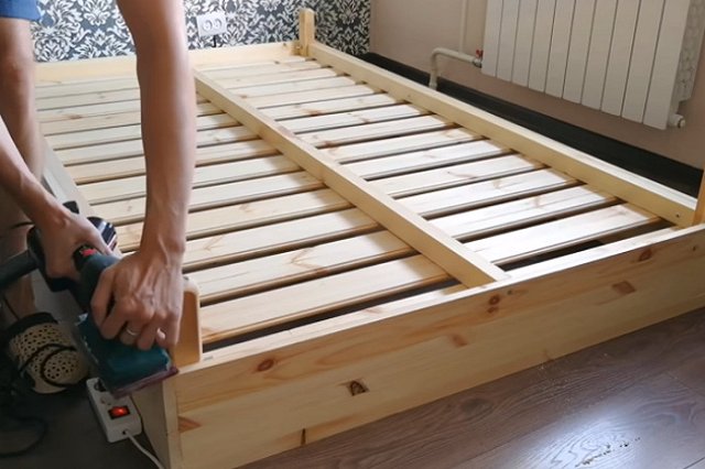 «Наш водитель уехал с вашими кроватями». Екатеринбуржец остался без купленной мебели