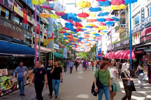 Turkstat раскрыл число россиян, получивших вид на жительство в Турции после начала СВО