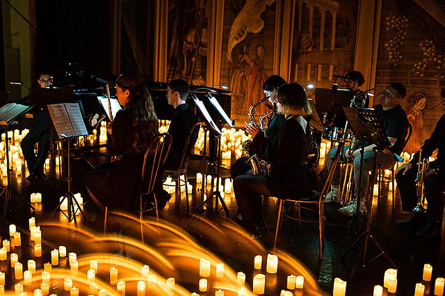 Билеты со скидкой 20% на яркое рок-шоу в сиянии тысячи свечей от оркестра MUSE