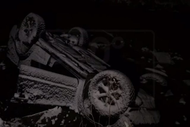 Семья погибла, захлебнувшись водой в автомобиле, упавшем в канаву в Подмосковье