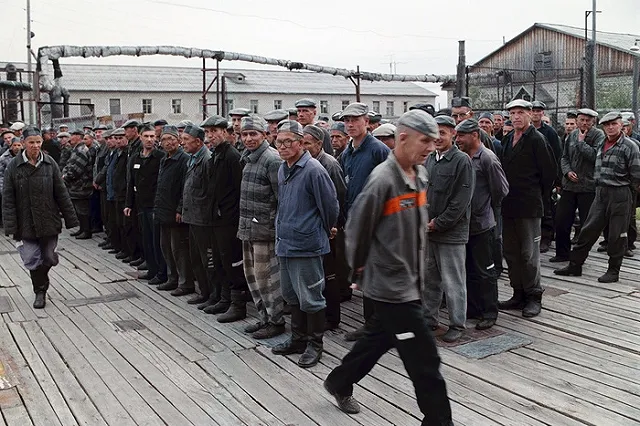 «Новая газета» опубликовала жуткие кадры пыток заключённых ярославской колонии