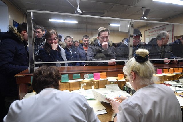 Гаишники, продававшие красивые номера, разоблачены в Екатеринбурге