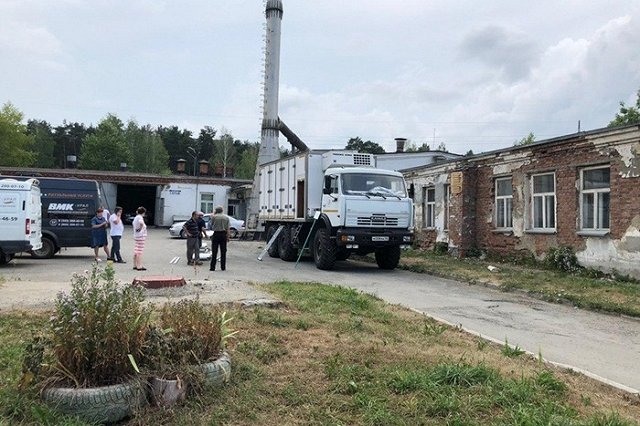 К ЦГКБ №24 Екатеринбурга пригнали рефрижератор для трупов из-за переполненности морга — СМИ