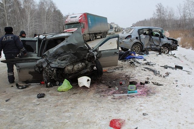 Ещё одна авария на свердловской трассе унесла жизнь двух женщин