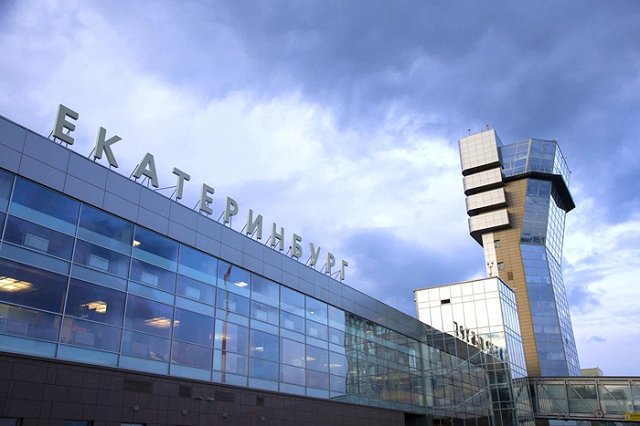 Спрятал коллекционное вино: начальника службы авиабезопасности Кольцово обвинили в мошенничестве