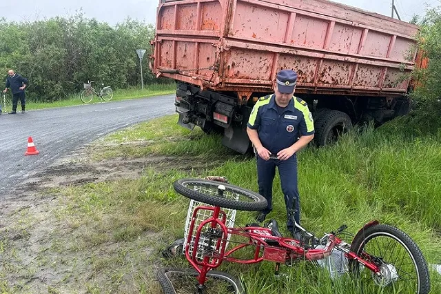 Направлявшийся в гости на велосипеде пожилой свердловчанин погиб в Слободо-Туринском районе