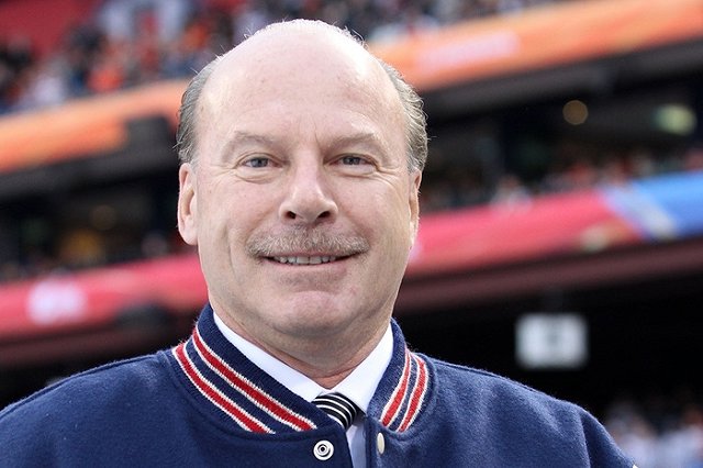 Бывший тренер сборной Канады по хоккею решил получить российское гражданство