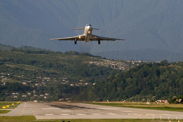 СМИ: Причиной катастрофы Ту-154 под Сочи названы «странные действия» экипажа