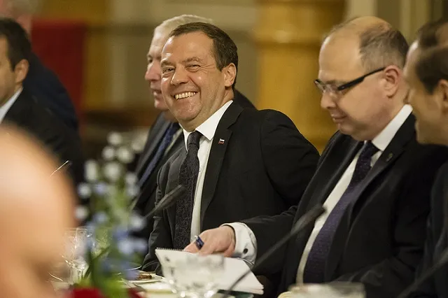 Подводные камни четырехдневной рабочей недели: чего боятся россияне?