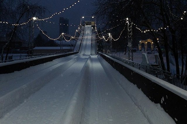 В ЦПКиО отложили открытие самой большой горки на Урале