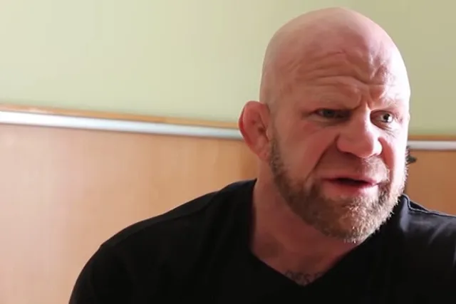 Боец ММА Джефф Монсон отказался от американского гражданства