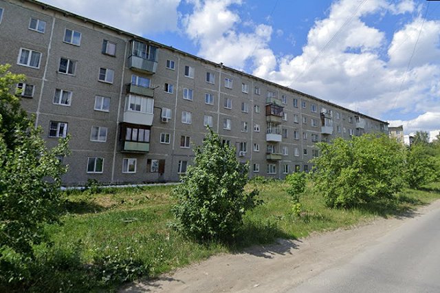 Екатеринбуржцы пожаловались на соседа, который не даёт им жить