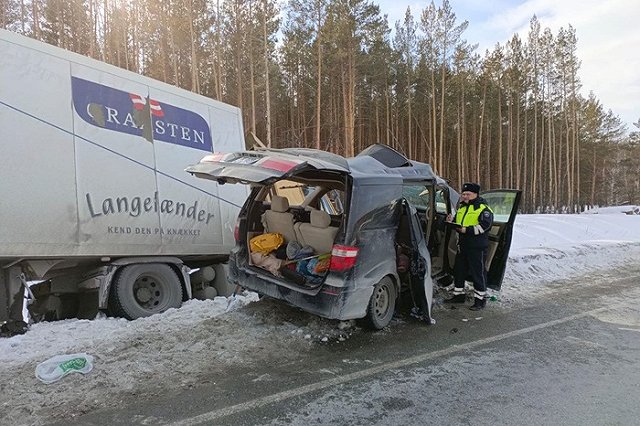 В тяжёлом состоянии: в страшном ДТП на Тюменском тракте серьёзно пострадал отец девятерых детей