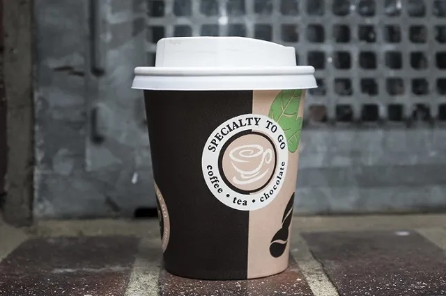 Авиакомпания «Победа» отказалась от идеи вводить плату за одноразовые стаканчики