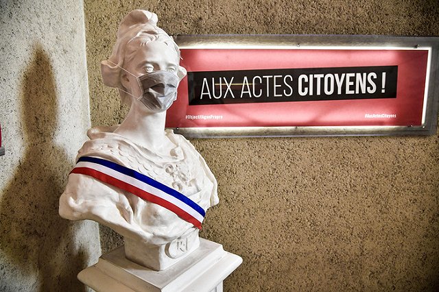 Роспотребнадзор обязал уходить на карантин всех вернувшихся из-за границы