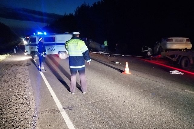 Трое детей пострадали накануне вечером в лобовом столкновении на трассе Екатеринбург — Тюмень