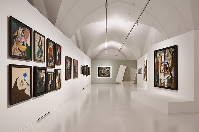 Авангард из коллекции Музея ИЗО произвел фурор на выставке в Чехии