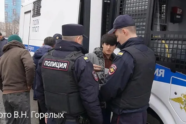 Из Екатеринбурга выдворят ещё около сотни мигрантов