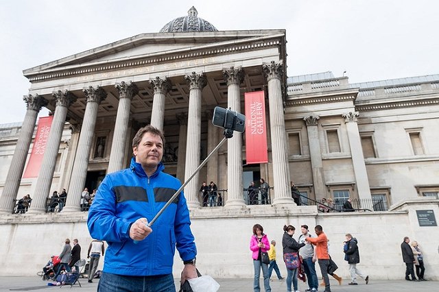 Российский любитель селфи получил пулю в грудь с территории Украины