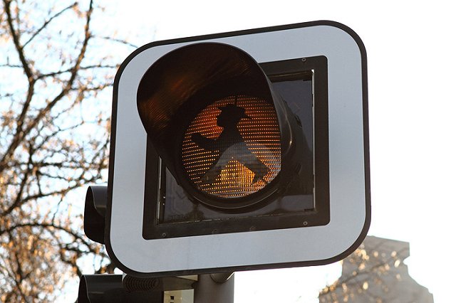 Лежачие светофоры появились в Челябинске (ФОТО)