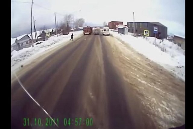 Авторегистратор заснял жуткое ДТП в Красноуфимске