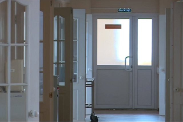 Раненную при стрельбе в Екатеринбурге девочку ввели в медикаментозный сон