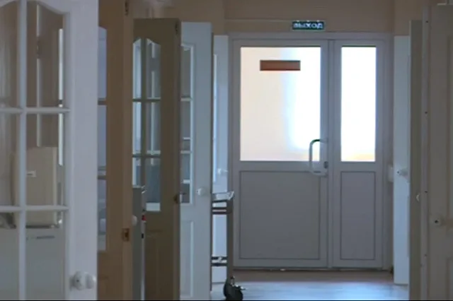 Раненную при стрельбе в Екатеринбурге девочку ввели в медикаментозный сон