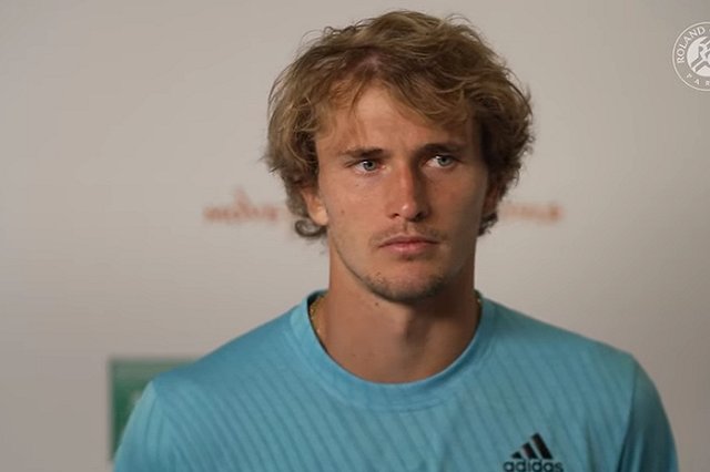 Третья ракетка мира обвинил популярность в соцсетях в своей депрессии